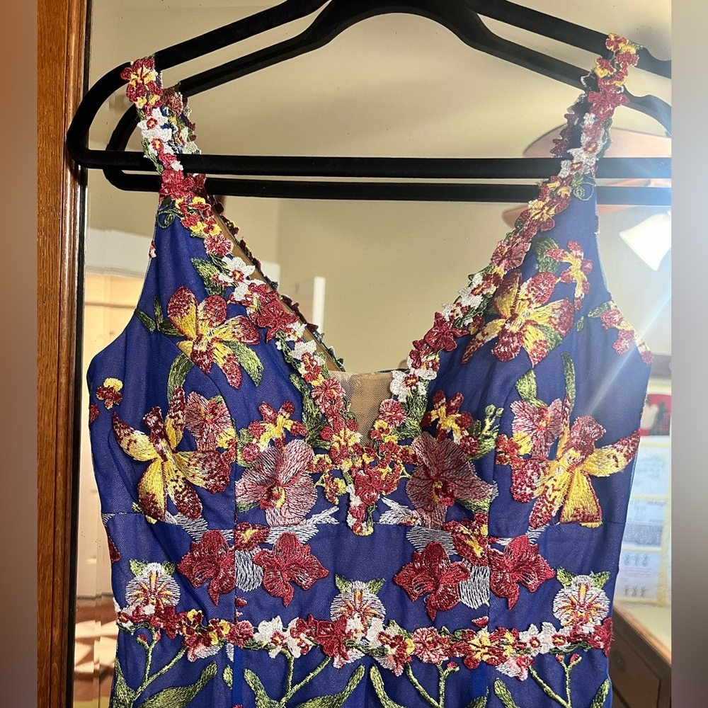 Exquisite Marchesa Notte Floral Print Long Gown - Size 2 (Medium) - Picture 14 of 16